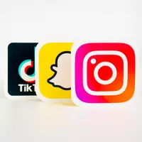 Logos de Instagram, Snapchat et Tiktok